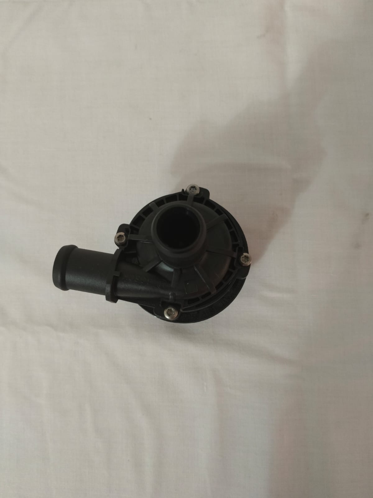 0 392 023 482 Electric Water Pump - Image 5
