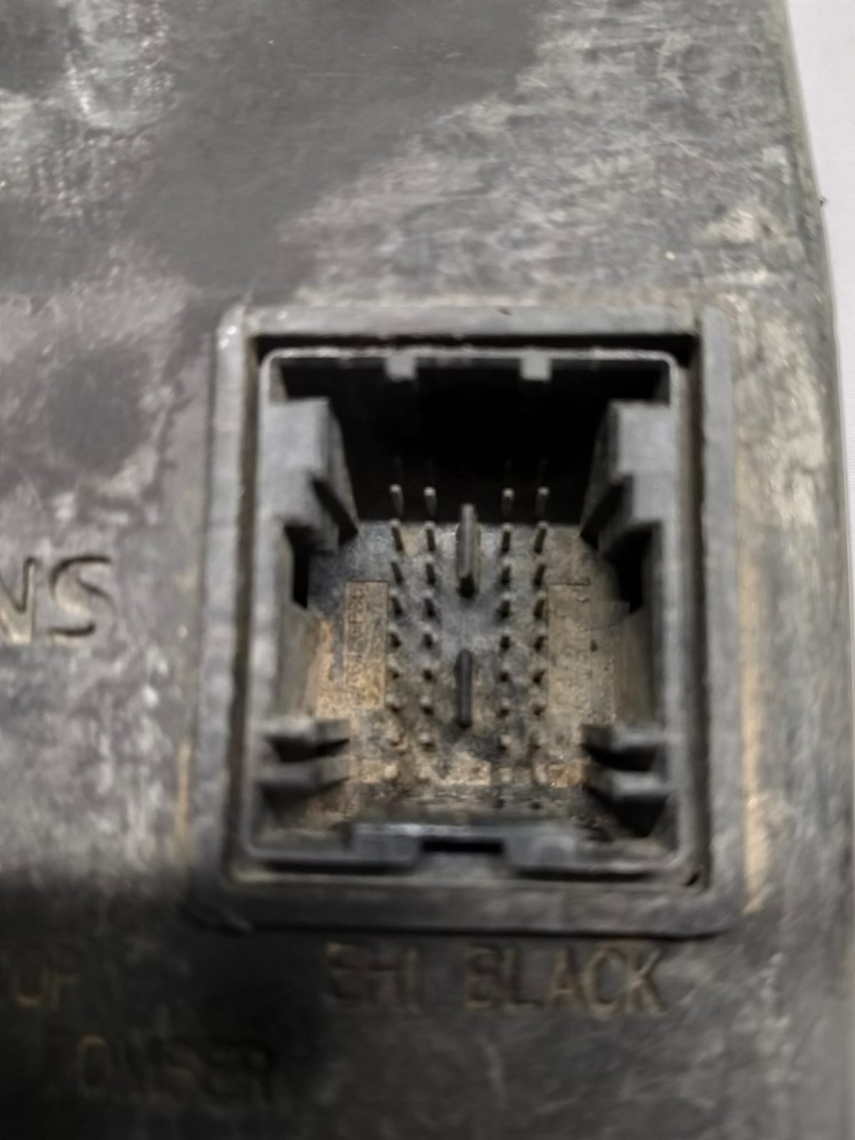 8201068826 NISSAN BCM - Image 5