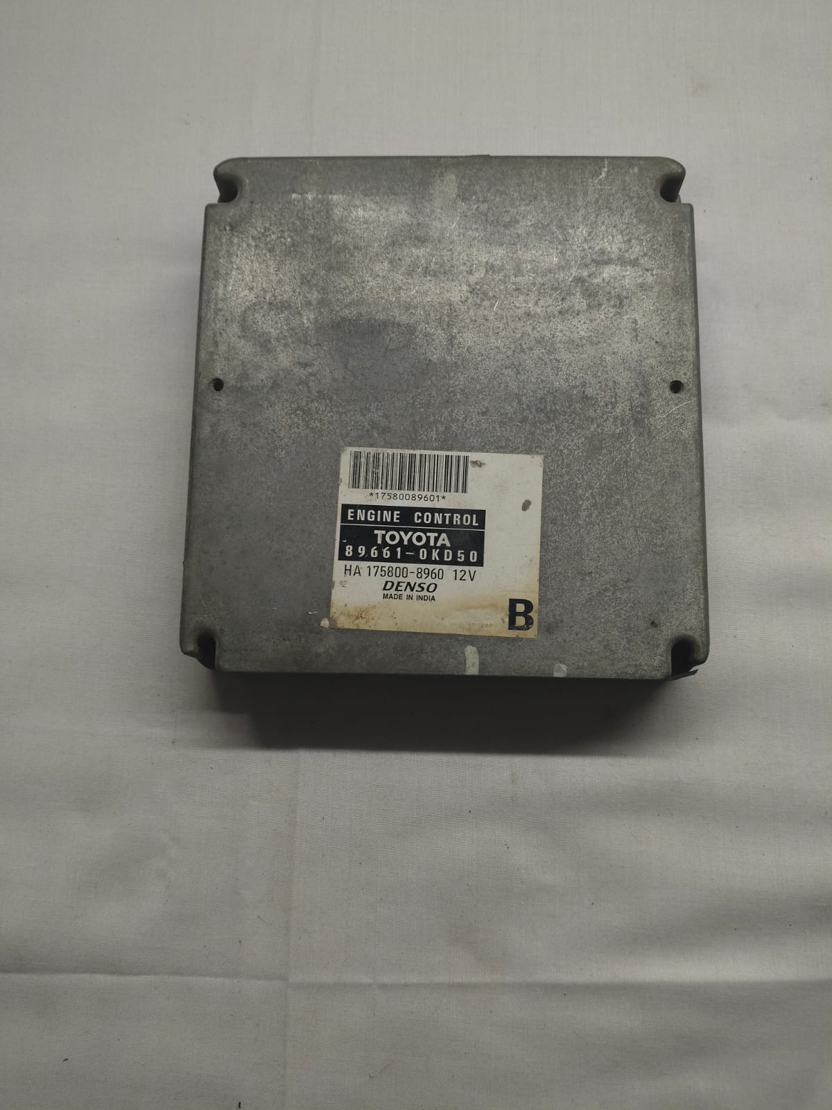 89661-0KD50 TOYOTA Hilux and Toyota Innova ECM