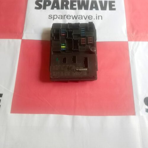 284B7 1HR3A NISSAN FUSE BOX